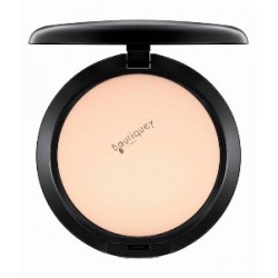 بودرة أساس ماك ستوديو فكس ( NC30 )